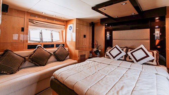 Vassia Majesty 56ft | AED1040/Hour